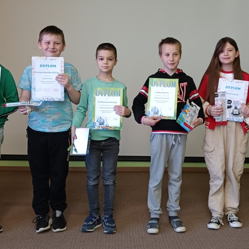 Uczniowie - laureaci konkursu Mistrz Matematyki