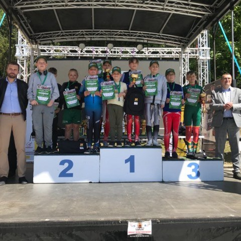 Zawodnicy na podium