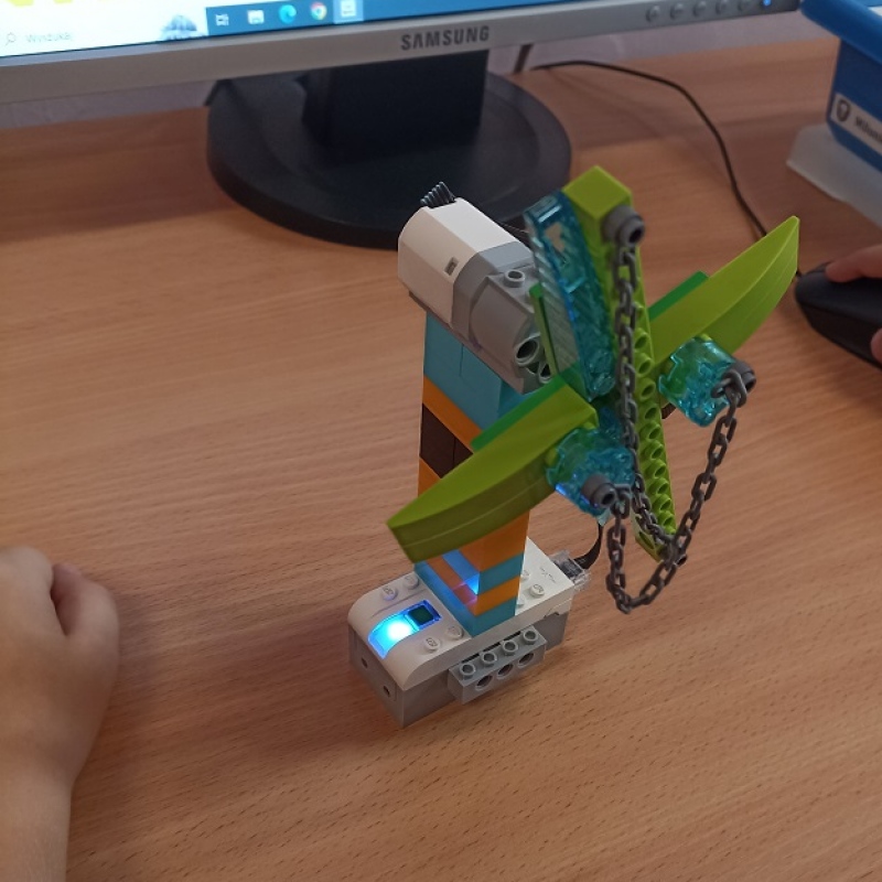 Wiatrak z LEGO WeDo