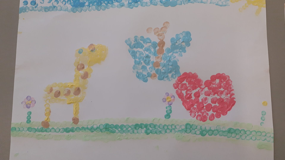 Pejzaże malowane patyczkami przez dzieci z grupy zerówkowej