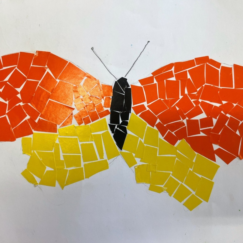 Motyl- mozaika z kolorowego papieru