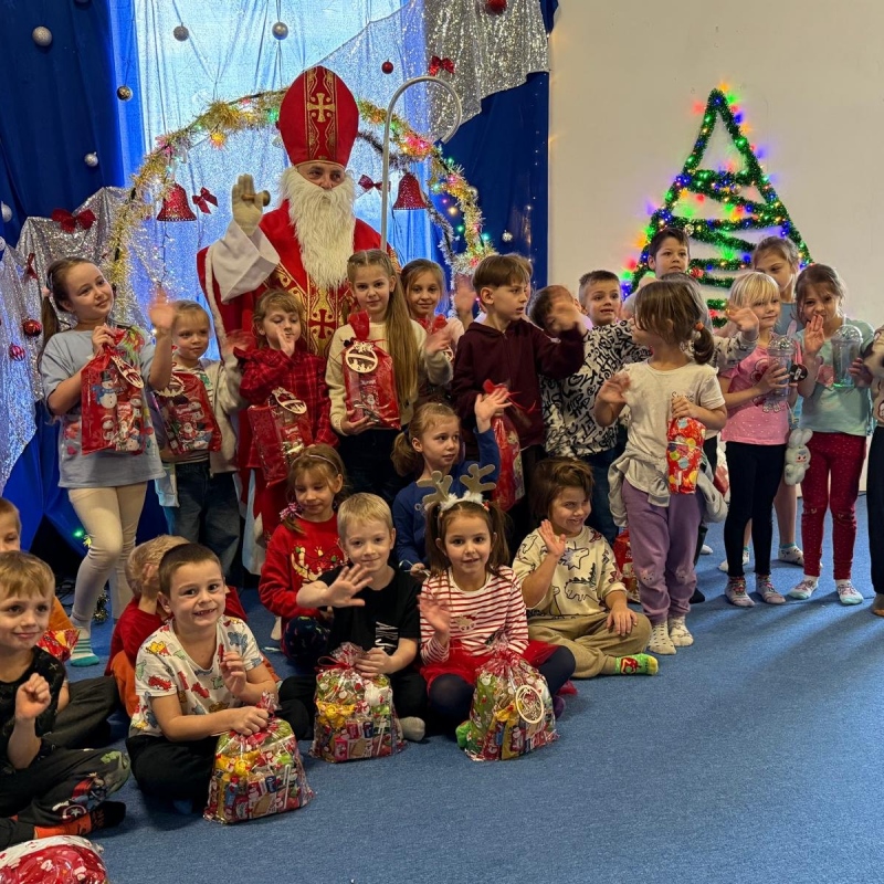 Zdjęcie grupowe klas 0,1a i 1b